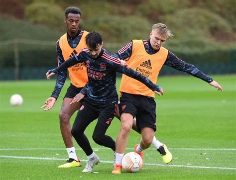 Photo Zach Awe Involved In Arsenal First Team Training