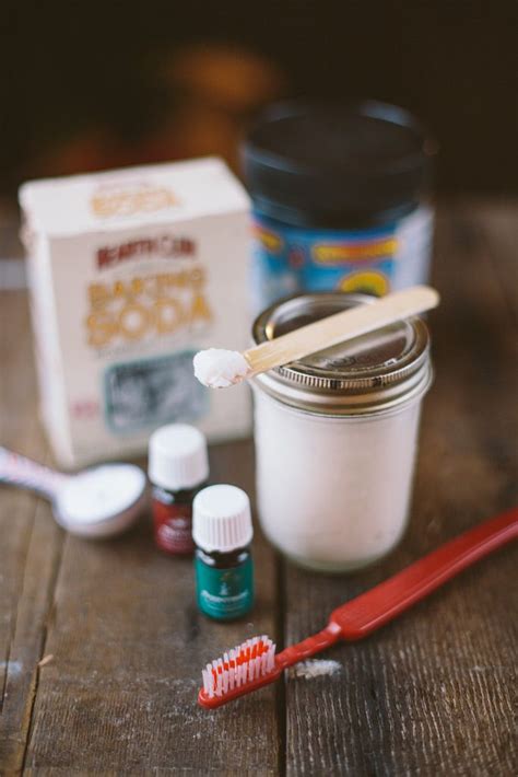 How To Make Your Own Toothpaste Homemade Toothpaste Diy Lotion