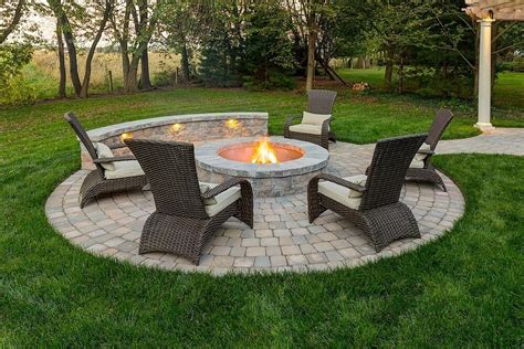 Fire Pit On Your Concrete Patio A Safe And Beautiful Design Idea