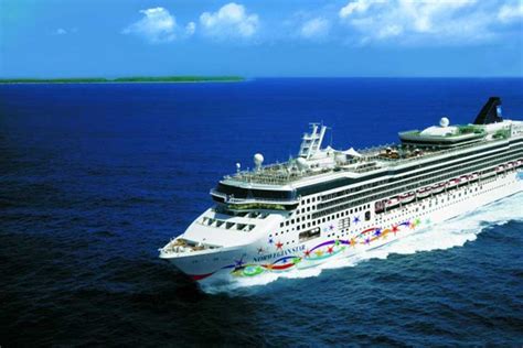 Norwegian Star 10 Nt Cruise Dep Reykjavik 25 Aug 2022 From 2658pp