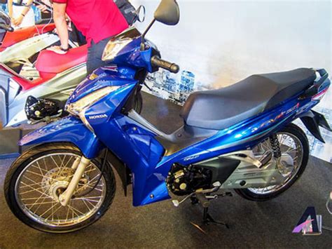 The most accurate 2019 honda wave125i v2s mpg estimates based on real world results of 4 thousand miles driven in 1 honda wave125i v2s. Giá xe Wave 125i 2019 nhập Thái bao nhiêu trong tháng 10/2019?