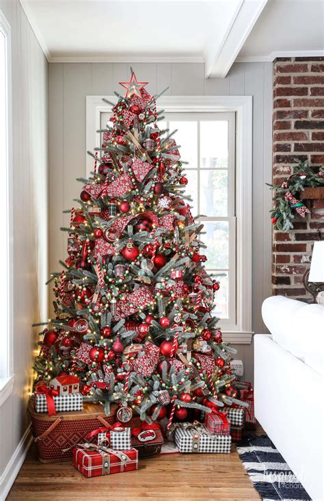 The 7ft Majestic Dew Pine Tree - 7 Foot Christmas Trees ...