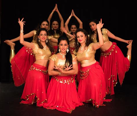 Cécile bollywood dancer, paris, france. Bollywood Dance Performers | Hire Bollywood Dancers