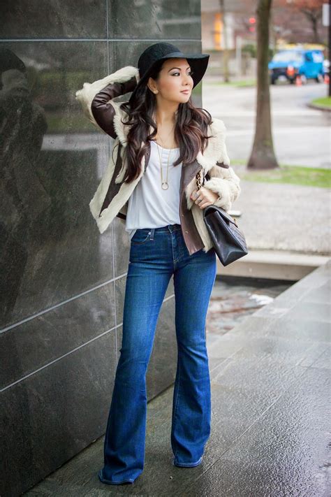 30 Classic And Amazing Flared Jeans Outfits