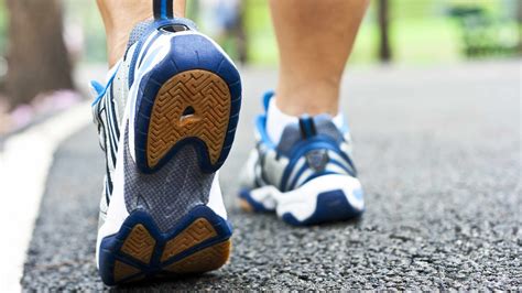 Consejos De Salud Zapatos Para Caminar — Características Y Calce Que