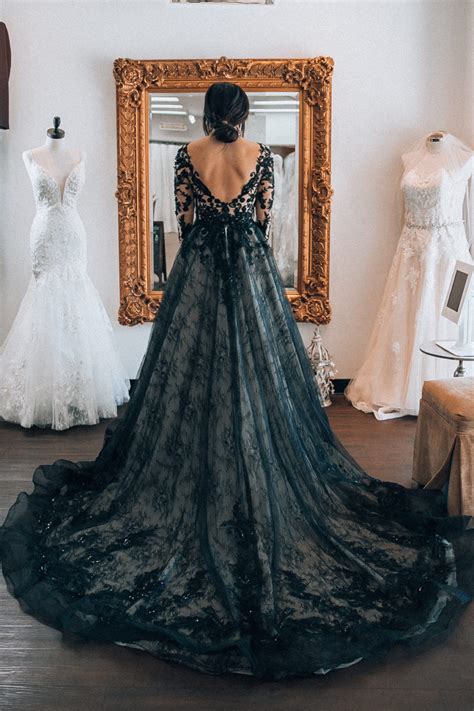 2021-the-year-of-the-black-wedding-dress