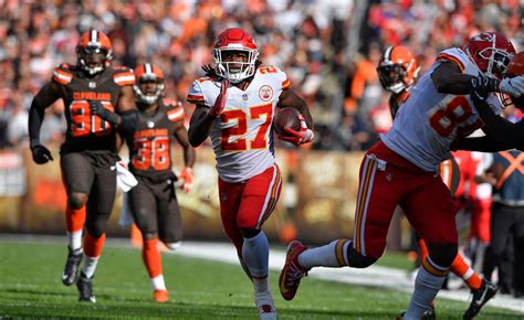 Get instant advice for all of your who should i start? NFL Fantasy Football Week 11: Start 'em, sit 'em advice ...