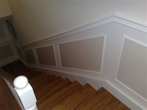 Queste cornici si utilizzano per decorare l'angolo tra soffitto e parete. Cornici in gesso - Ristrutturazione