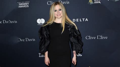Avril Lavigne Aparece En Tiktok Y Fans Reaccionan Ante Su Juventud