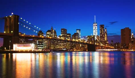 Skyline Da Noite De New York Foto De Stock Imagem De Estados Iorque