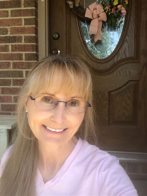 Down Home at Dee’s - Exploring Life Every Day