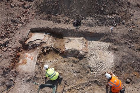 Archaeologists Unearth Finds In Ipswich The Churchmanor Estates