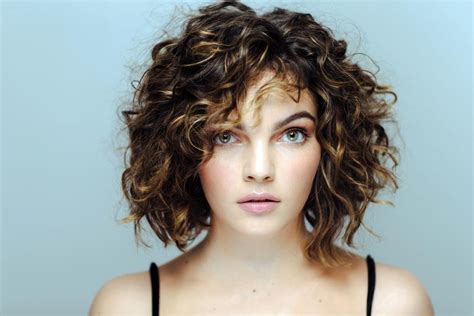 Curly Bob Hairstyles And Haircuts In 2021 2022 Page 5 Of 11