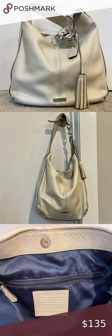 Euc Coach Avery Hobo Bag Pearl White Leather With Navy Blue Lining
