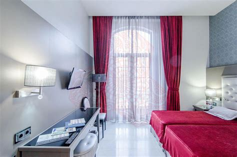 Vergleichen sie hotelpreise und finden sie den günstigsten preis für la ciudadela hotel für das reiseziel barcelona. Cancel