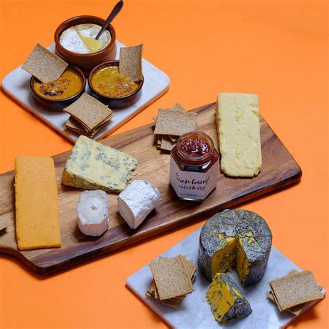Cheese Lovers Feast Hamper By Butlers Farmhouse Cheeses