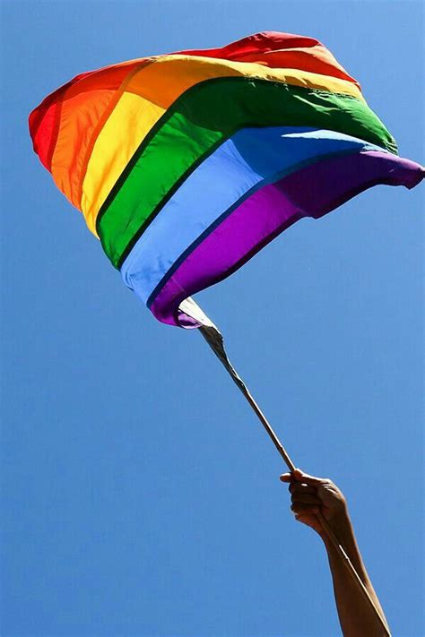 Azul tuvo su primera marcha del orgullo lgbt+ y dyhzy se sumó al evento. Pin en Lgbt
