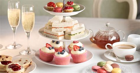 Mit tea time bildern kannst du deine welt wunderbar personalisieren und mit freunden teilen. Afternoon Tea i London | High tea, Mat, Afternoon tea