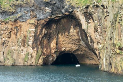Sea Cave Eroded Into Palagonite Tuff Iceland Geology Pics