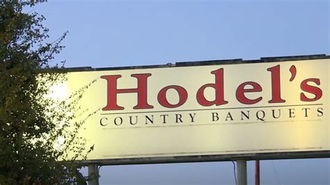 Thanksgiving Stress Takes A Holiday Bakersfield Diners Flock To Hodel