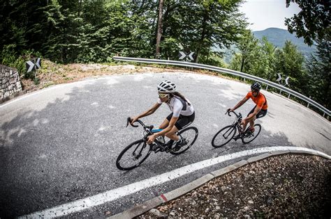 Basta trascorrere poco tempo all'alpe di mera per capire che questa è una località alpina destinata a sorprendere e. Salita Menador - Grandi Salite del Trentino • Bici da ...