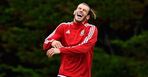 Check spelling or type a new query. Wales, Golf, Madrid: Welsh Fans Troll Real Madrid With New ...