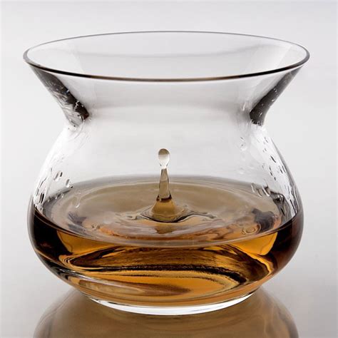 The Neat Ultimate Whisky Glass Glassware Uk Glassware Suppliers Uk