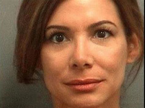 Cops Fla Woman Poses As Tv Producer In Scam Cbs News