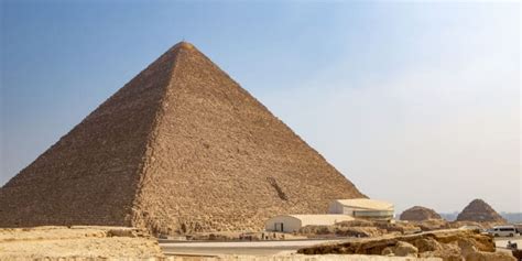 Photo Shows Couple Having Sex Atop The Great Pyramid In Egypt • Ebony