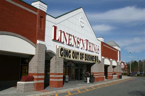 File:2008-11-22 Linens 'n Things store closing in Durham.jpg