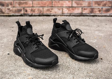 Nike air huarache ultras are very comfortable. Nike Air Huarache Ultra BR "Triple Black" - SneakerNews.com