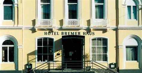 The bremer haus offers a large breakfast buffet each morning. Novum Hotel Bremer Haus