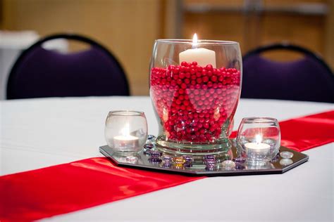 Delight your favorite couple with the perfect anniversary present! Table Decoration Ideas For 40Th Wedding Anniversary ...