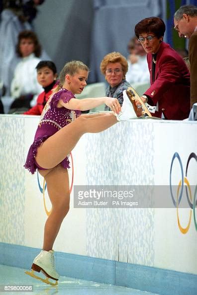 Tonya Harding Shows The Judges Her Skates During The Free Skating News Photo Getty Images