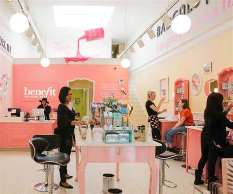 Benefit Cosmetics Abrirá Seis Tiendas Más En Colombia En Los Próximos Dos Años