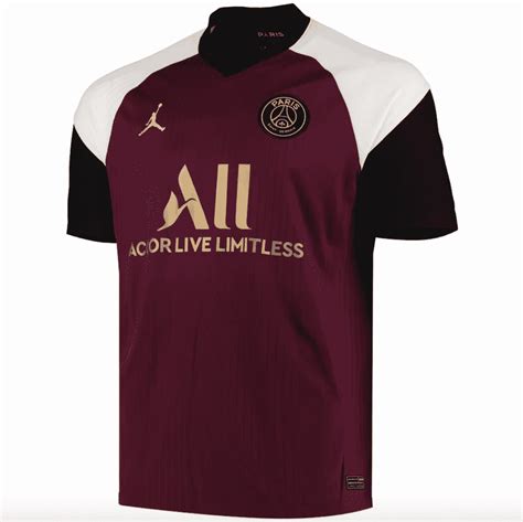 La nueva camiseta de psg implementa una variante más clásica del diseño hetcher, con una banda roja vertical gruesa escoltada por franjas blancas delgadas, interrumpida al. Le PSG et Jordan dévoilent un surprenant maillot third ...