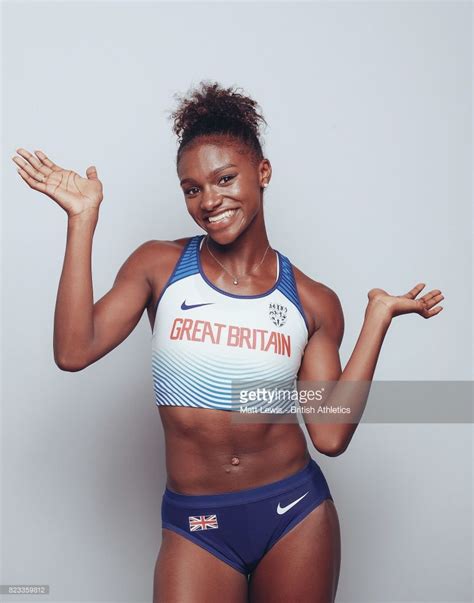 Dina Asher Smith 1st British Woman To Run 100 Metres In Less Than 11 Seconds In 2015 Dina