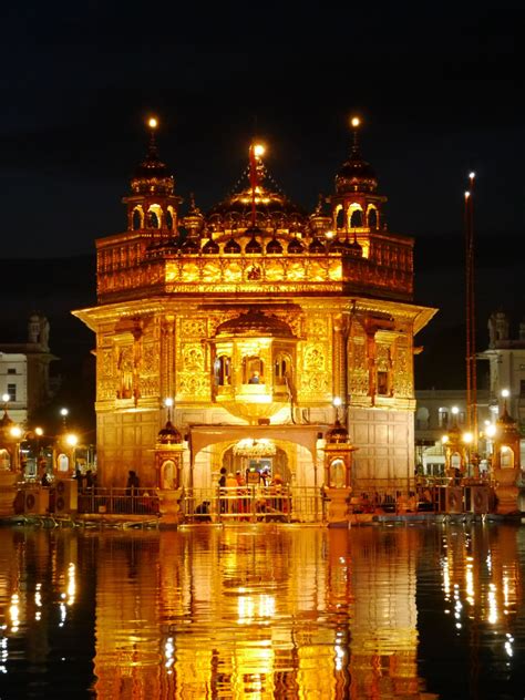Golden Temple, Amritsar, India | Golden temple, Golden temple wallpaper, Golden temple amritsar