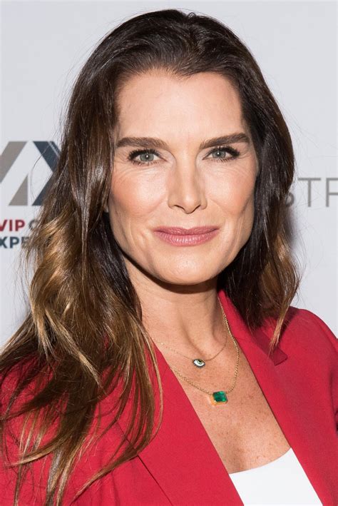 Brooke Shields 54 Shows Off Toned Abs Credits Daughters With