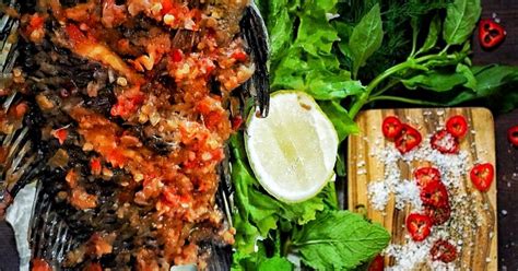 Ketika dipancing, ikan patin bisa memberikan kekuatan tarikan yang kuat, membuat memancing menjadi sangat menyenangkan dan seru. 44 resep ikan bakar aluminium foil enak dan sederhana ala rumahan - Cookpad