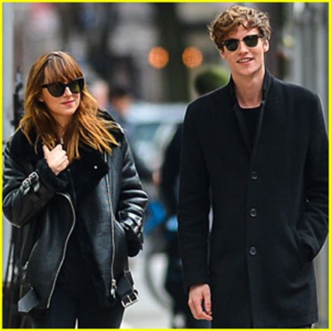 The duo, who dated for two years, ended their relationship because of hectic schedules, reported us magazine. Dakota Johnson Dating Matthew Hitt? See the New PDA Pics ...
