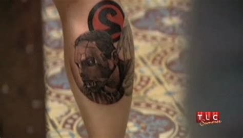 Finding a tattoo design that you want inked on your skin forever is a process. SLIPKNOT: Corey Taylor e il suo tatuaggio in onore di Paul Gray