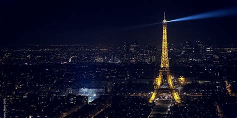 Iluminaciones Torre Eiffel París Destellos Faro Y Luces Doradas 2019