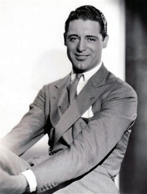 Cary Grant, so handsome | Cary grant, Cary, Gary grant