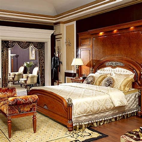 Our bedroom centerpieces are true works of art created by leading european and our modern and contemporary italian designer beds set the pace for the international design community. Classic Solid Wood Bedroom Set, Luxury Italian Classic ...