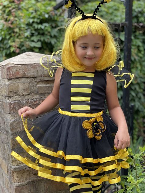 √ Bumble Bee Outfit