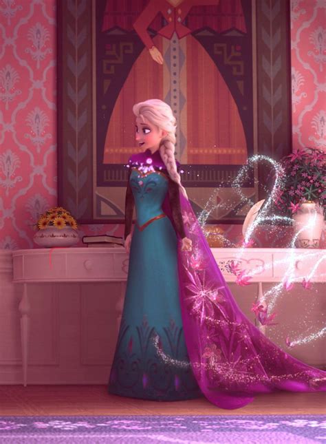 Constablefrozen — Frozen Fever Elsa Coronation Dress Imagens