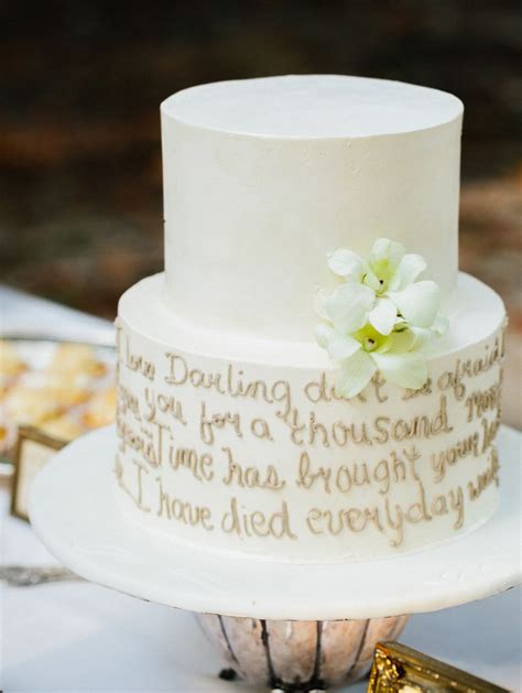 10 Unexpected Wedding Cake Ideas ⋆ Viet Wedding