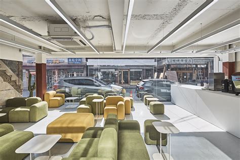 Gallery Of Furniture Showroom And Café Architects H2l 2 Small