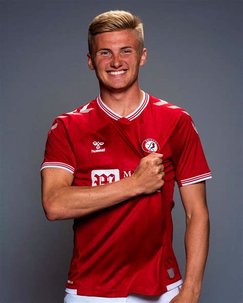 Bristol city 17/18 bristol sport home kit. Bristol City release Charlton Athletic's 20/21 kit ...